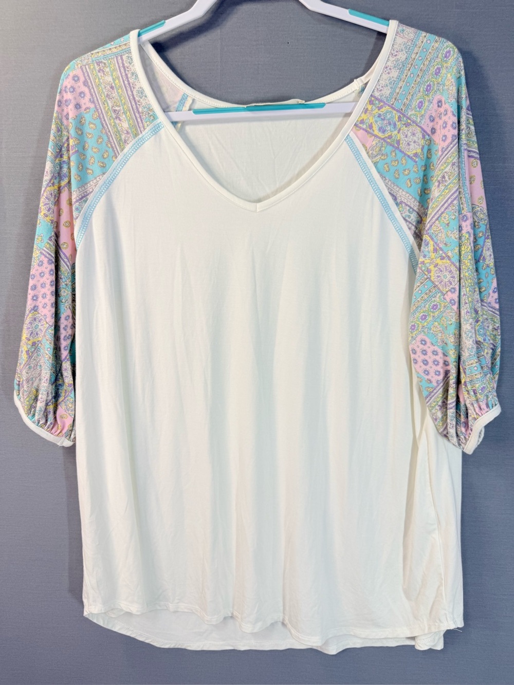 Lime N Chili Cream V-Neck Raglan Knit Top w/ Pastel Boho Printed 3/4 Sleeves XL